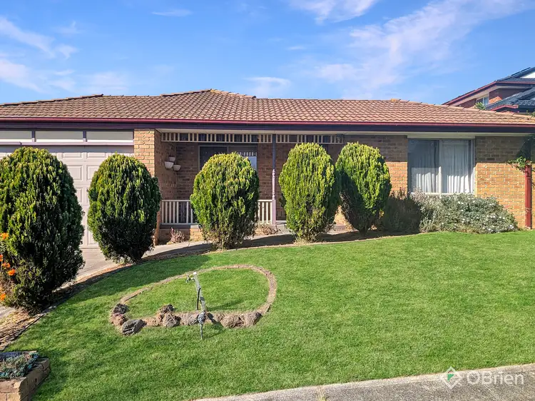 17 Highland Crescent