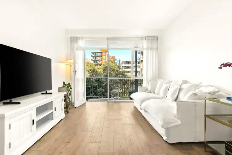 Main view of Homely apartment listing, 2/174 Old South Head Road, Bellevue Hill NSW 2023