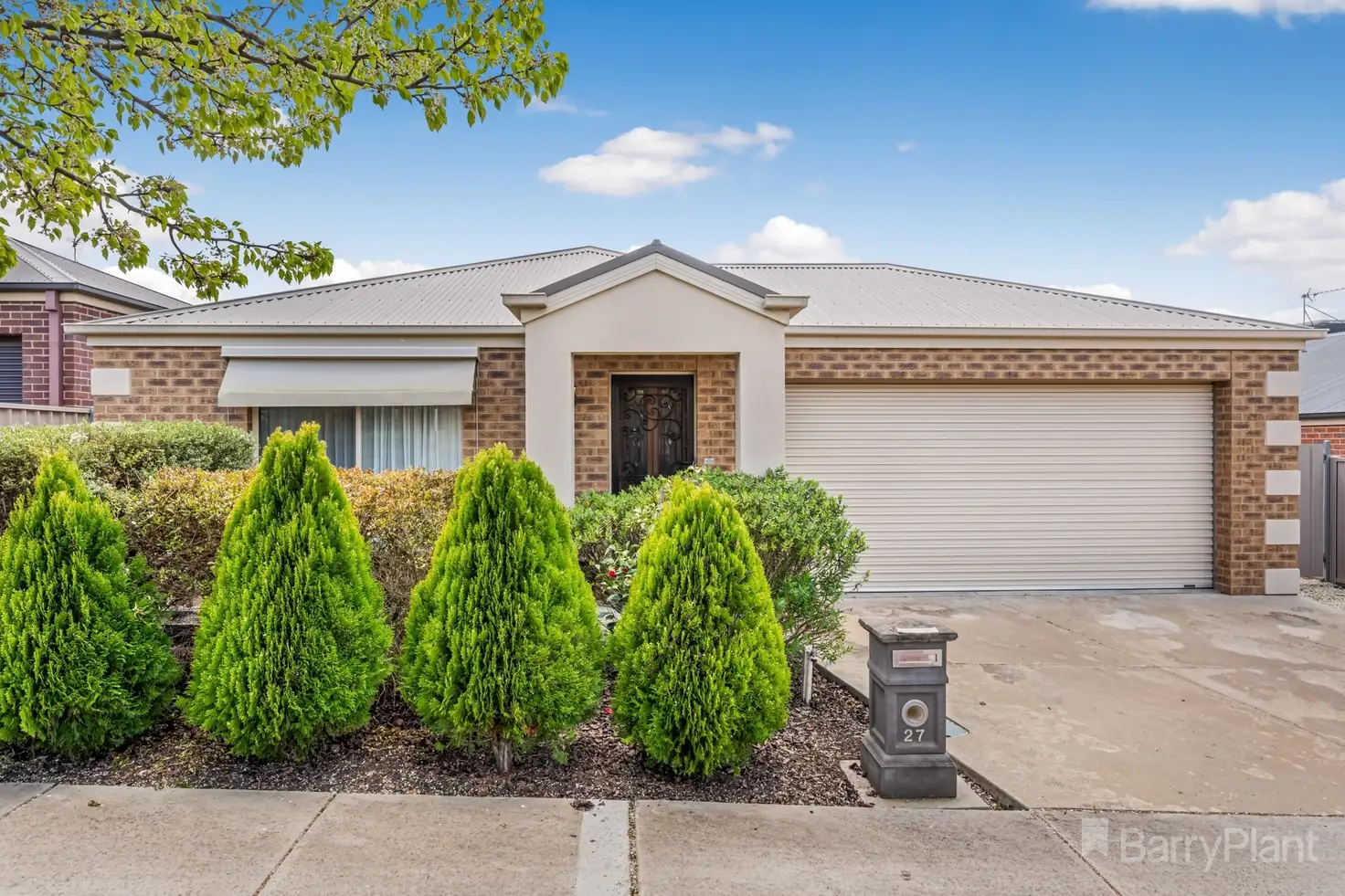 Main view of Homely house listing, 27 Sovereign Gardens, Kangaroo Flat VIC 3555