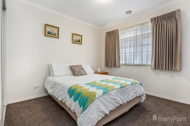 Fifth view of Homely house listing, 27 Sovereign Gardens, Kangaroo Flat VIC 3555