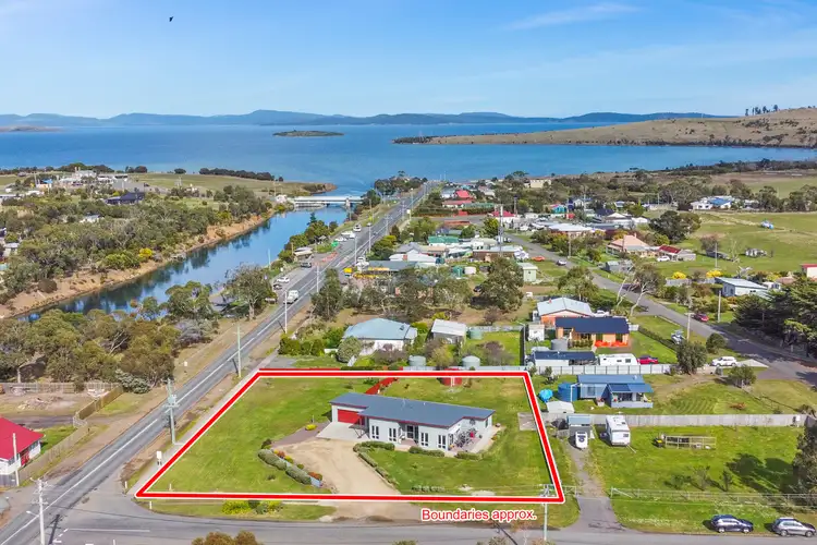 154 Arthur Highway, Dunalley TAS 7177
