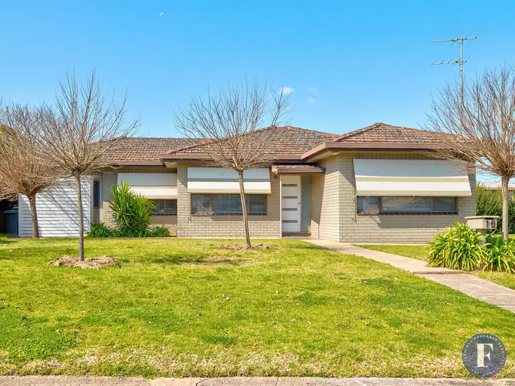 16 Clarke Street, Young NSW 2594