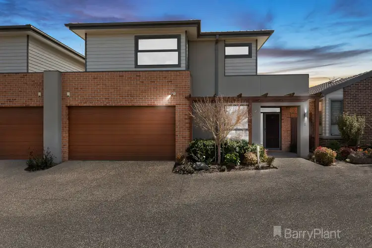 2/22 Buchanan Road, Berwick VIC 3806