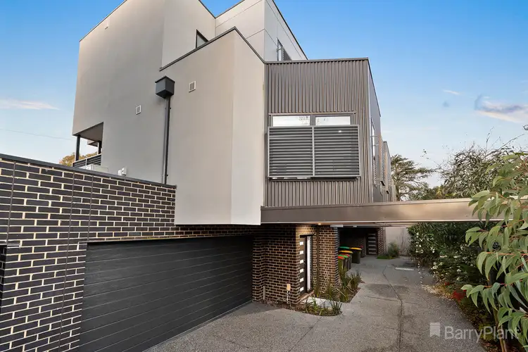 2/5 Tranmere Avenue, Carnegie VIC 3163