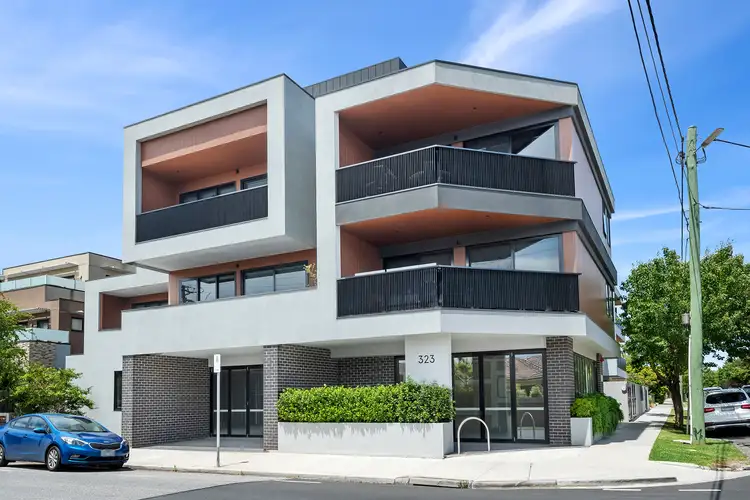 104/323 Neerim Road, Carnegie VIC 3163