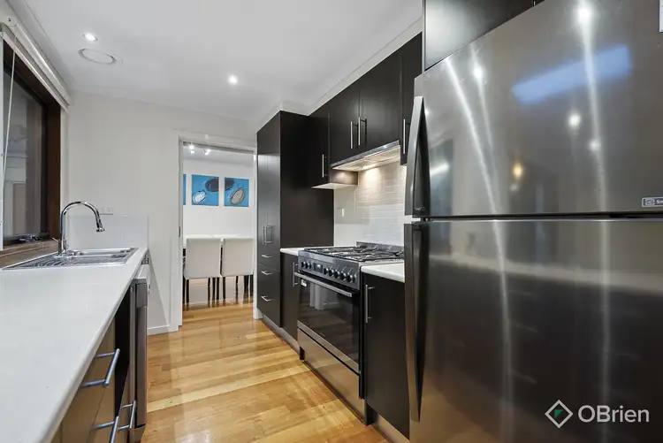Fifth view of Homely house listing, 4 Robinvale Court, Endeavour Hills VIC 3802