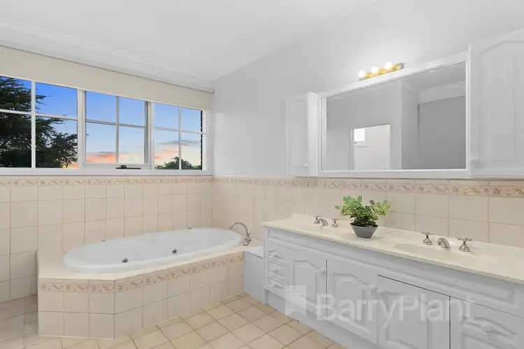 Sixth view of Homely house listing, 2 Clerehan Court, Wantirna South VIC 3152