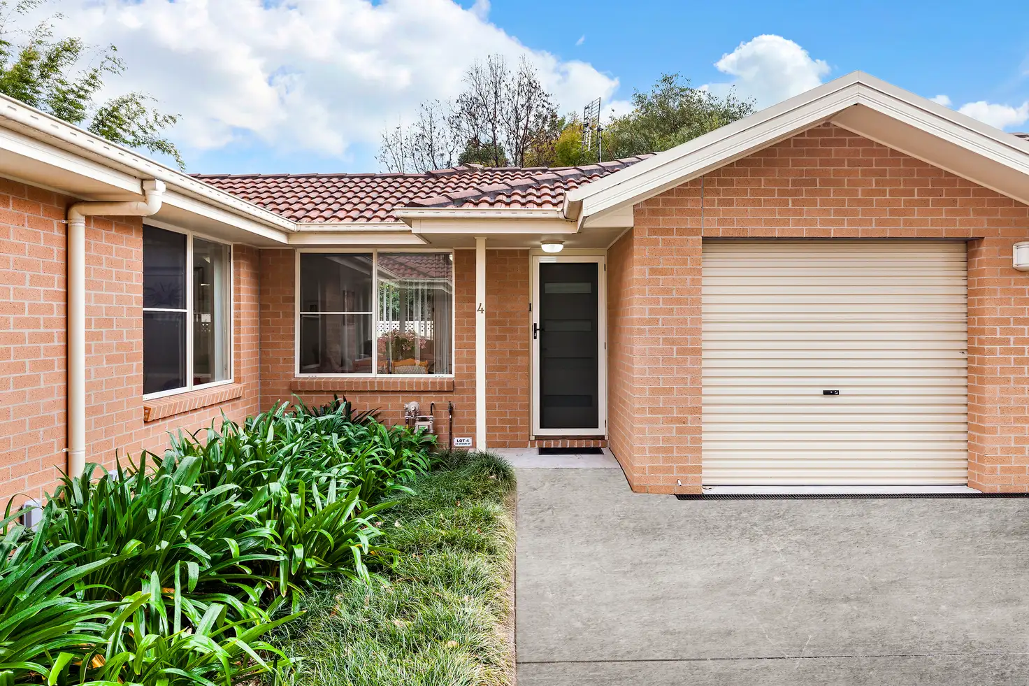 Main view of Homely villa listing, 4/33 Devon Street, Wallsend NSW 2287
