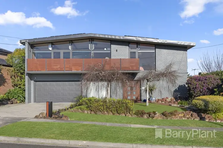 17 Somerset Drive, Dandenong North VIC 3175