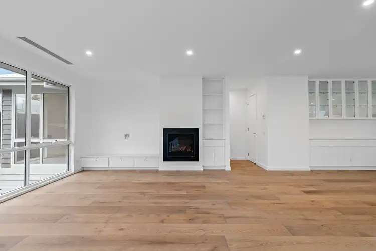 Sixth view of Homely house listing, 2/21 Parkmore Road, Rosebud VIC 3939