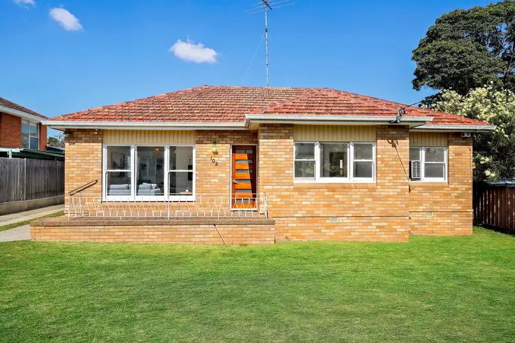 102 Anzac Avenue, Engadine NSW 2233