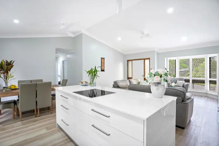 3 Hermes Close, Mooroobool QLD 4870
