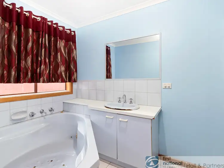Sixth view of Homely house listing, 2 Legend Court, Hallam VIC 3803