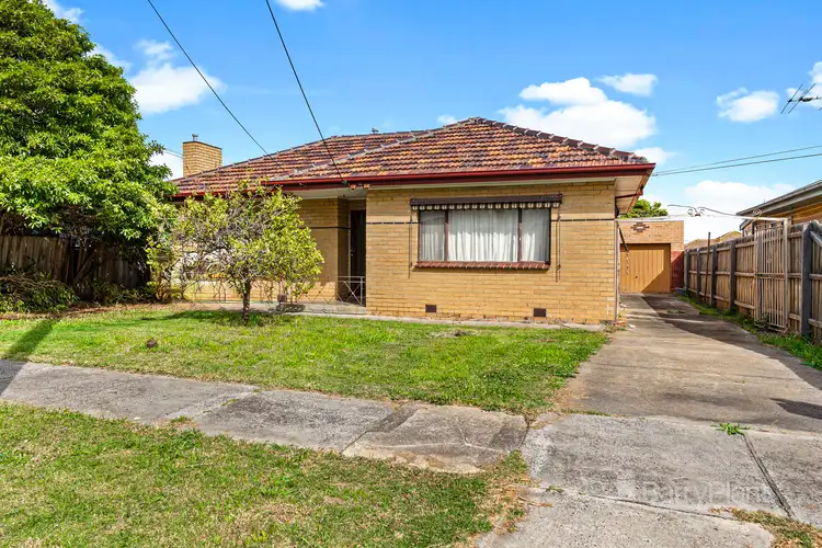 1 Hook Street, St Albans VIC 3021