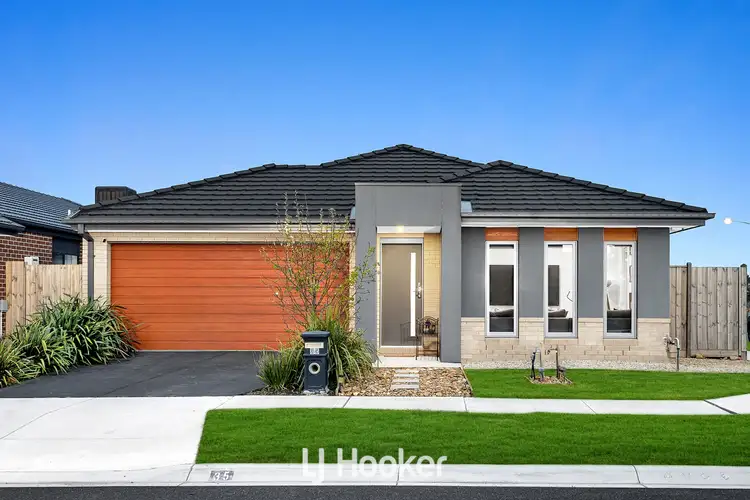 35 Trojan Crescent, Clyde North VIC 3978