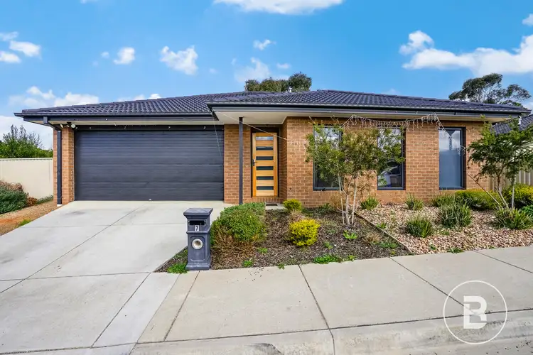 Main view of Homely house listing, 7 Jabiru Close, Mount Clear VIC 3350