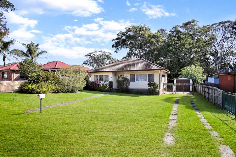 6 Lamonerie Street, Toongabbie NSW 2146