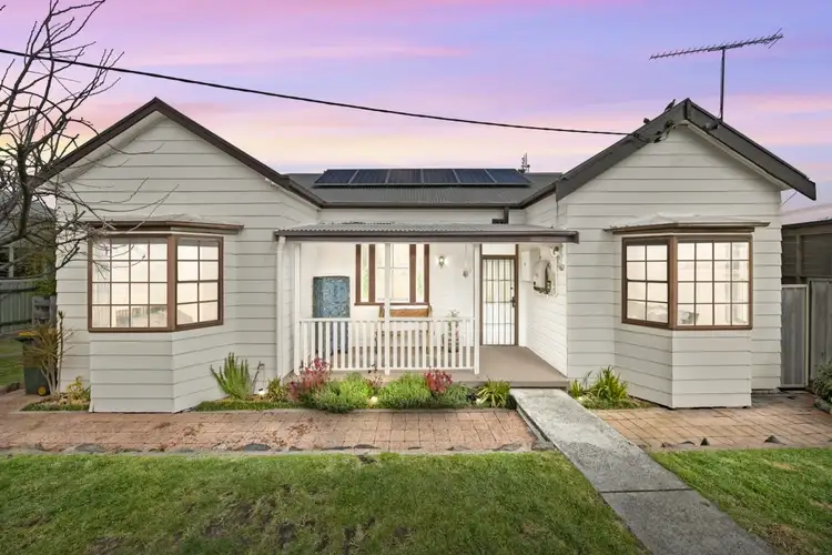 17 Hall Street, Cessnock NSW 2325