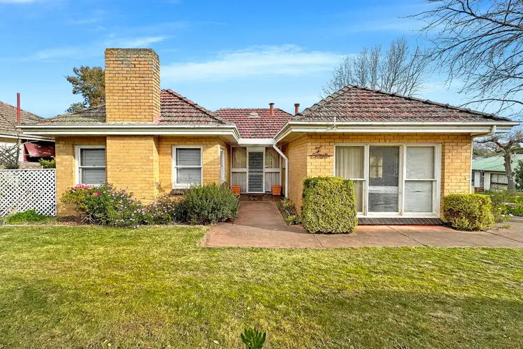 4 Windsor Avenue, Warragul VIC 3820