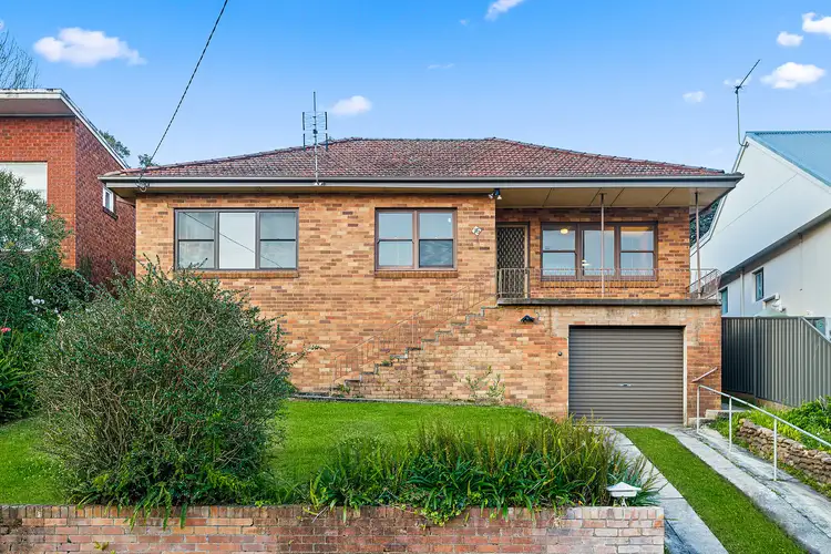 16 Gundarun Street, West Wollongong NSW 2500