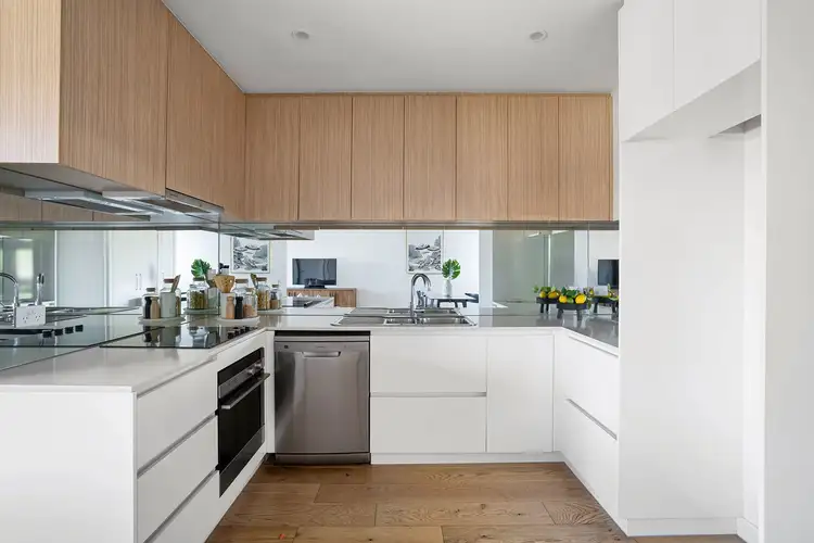 Fourth view of Homely apartment listing, 102/131 Parkers Road, Parkdale VIC 3195