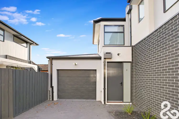 2/30 Dunedin Street, Maidstone VIC 3012
