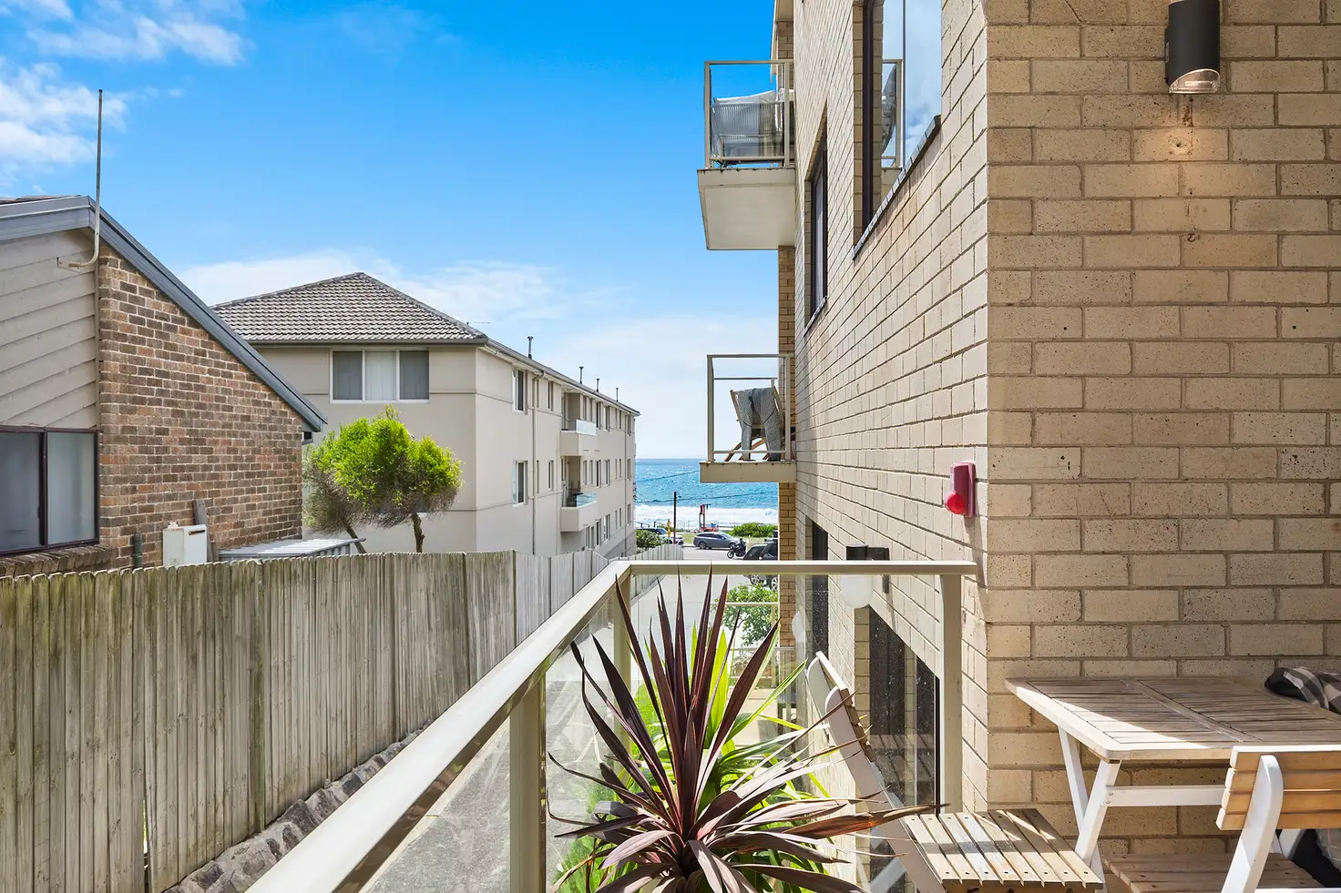 Main view of Homely unit listing, 2/62 Carrington Parade, Curl Curl NSW 2096