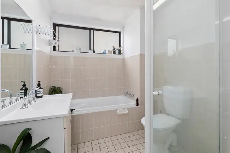 Fifth view of Homely unit listing, 2/62 Carrington Parade, Curl Curl NSW 2096