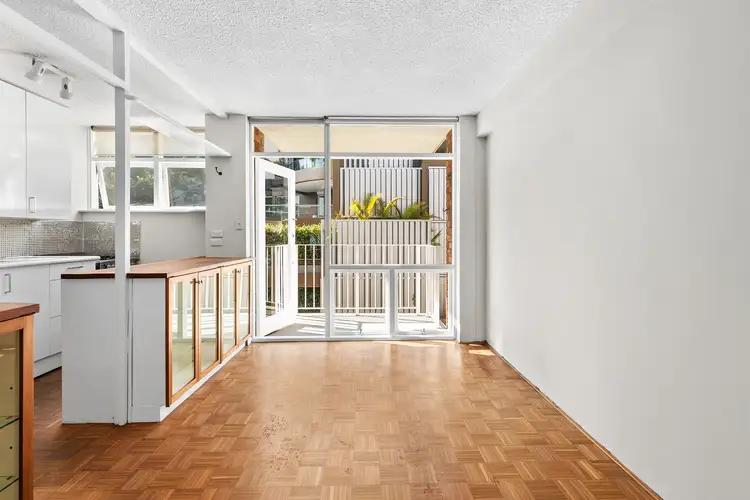Third view of Homely studio listing, 33/5-7 The Esplanade, Elizabeth Bay NSW 2011