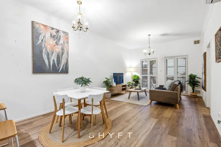 6/2 Mayfair Street