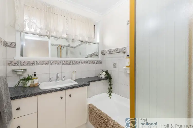 Sixth view of Homely house listing, 2 Harvey Place, Endeavour Hills VIC 3802