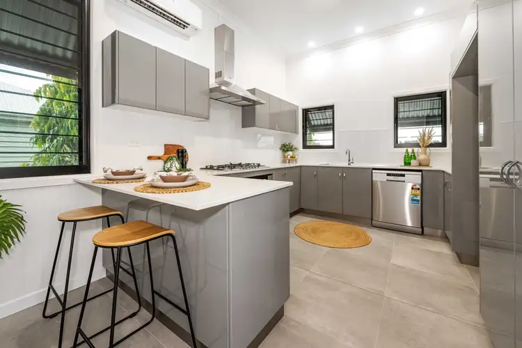2 Hinton Street, Mackay QLD 4740