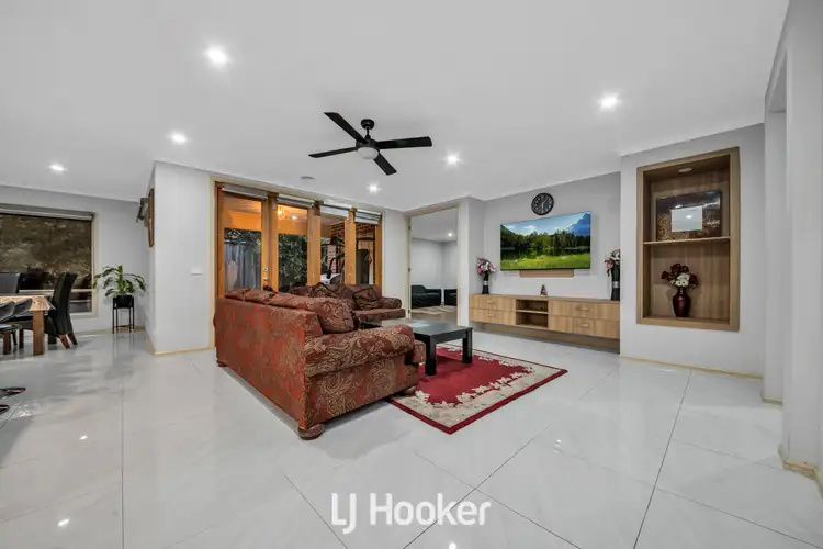 Fifth view of Homely house listing, 8 Zenith Place, Narre Warren South VIC 3805
