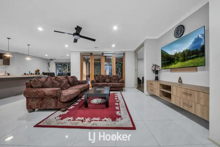 Sixth view of Homely house listing, 8 Zenith Place, Narre Warren South VIC 3805