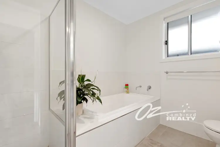 Sixth view of Homely semi-detached listing, 4B Coaster Circuit, Vincentia NSW 2540