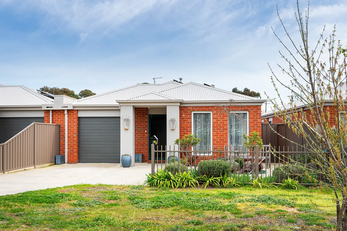Main view of Homely townhouse listing, 2/1 Wilkie Street, Castlemaine VIC 3450