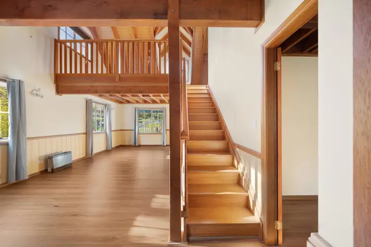 Fifth view of Homely house listing, 8 Strathearn Road, Leura NSW 2780