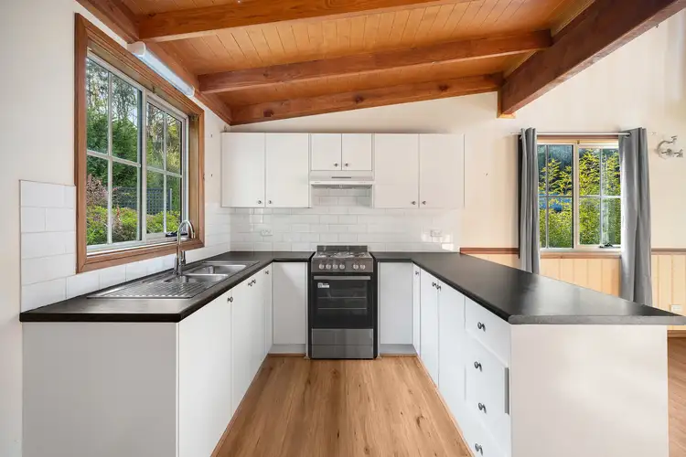 Sixth view of Homely house listing, 8 Strathearn Road, Leura NSW 2780