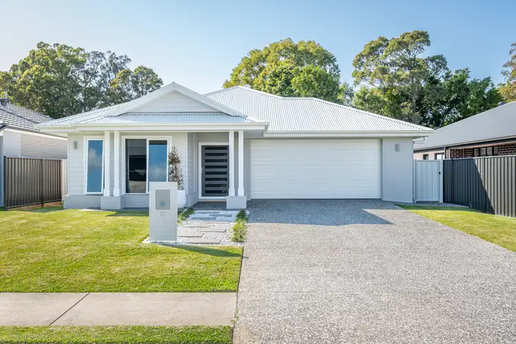 17 Como Avenue, Emerald Beach NSW 2456