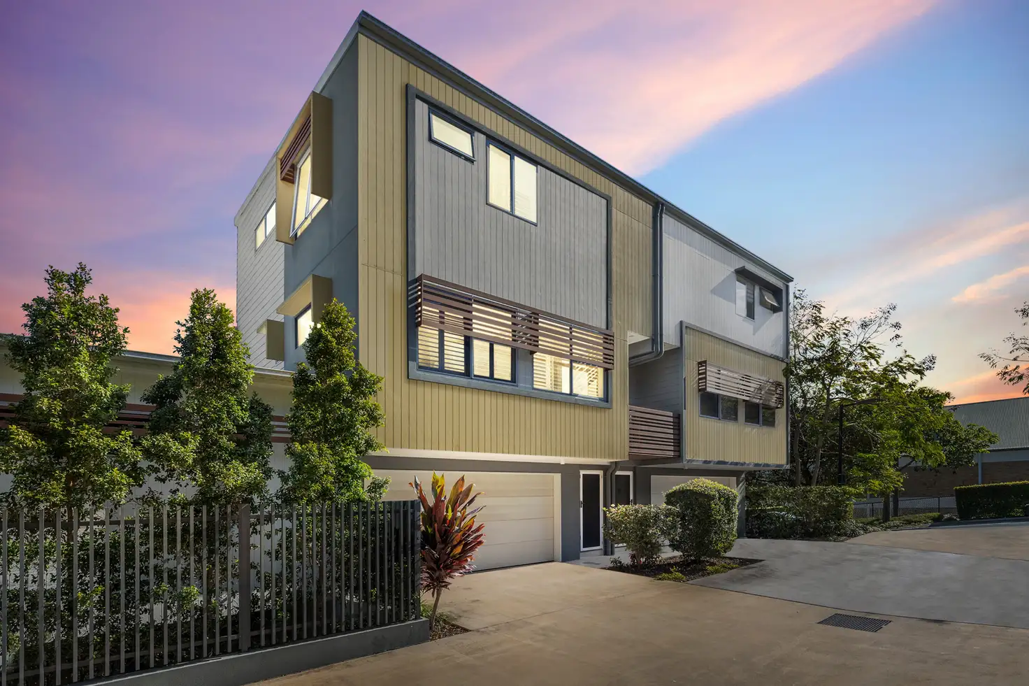 Main view of Homely townhouse listing, 32/3031 The Boulevard, Carrara QLD 4211