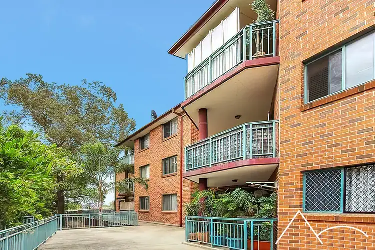 16/365-371 Hume Highway