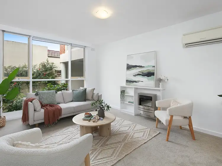 Main view of Homely apartment listing, 2/4 Salisbury Avenue, Ivanhoe VIC 3079
