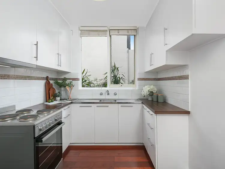 Third view of Homely apartment listing, 2/4 Salisbury Avenue, Ivanhoe VIC 3079