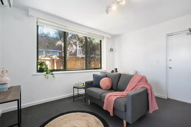 Second view of Homely apartment listing, 3/10 Davis Street, Richmond VIC 3121