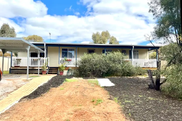 61 Bartram Street, Beverley WA 6304
