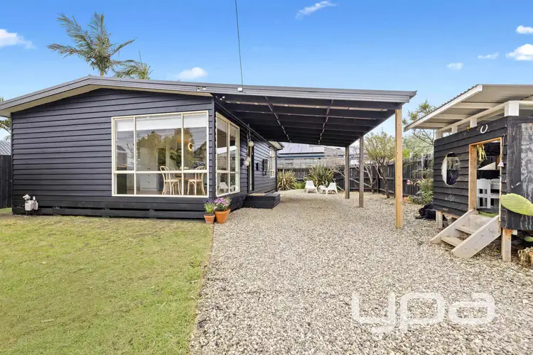 6 Dale Avenue, Safety Beach VIC 3936