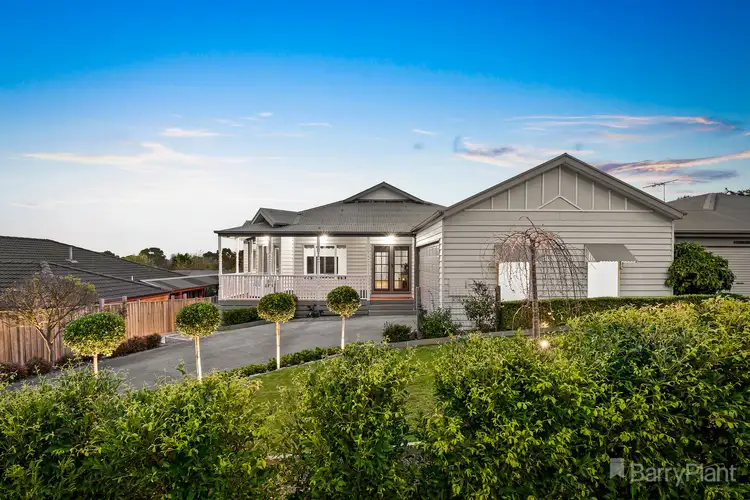 6 Glasshouse Court, Berwick VIC 3806