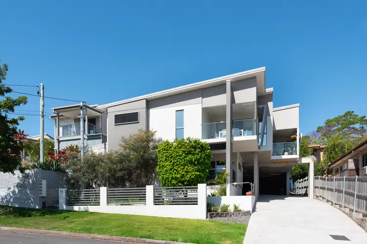 2/52 Embie Street, Holland Park West QLD 4121