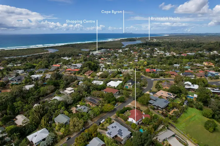 9 Bulgoon Crescent, Ocean Shores NSW 2483