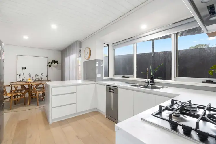 Fifth view of Homely house listing, 8 Caroline Court, Rosebud VIC 3939
